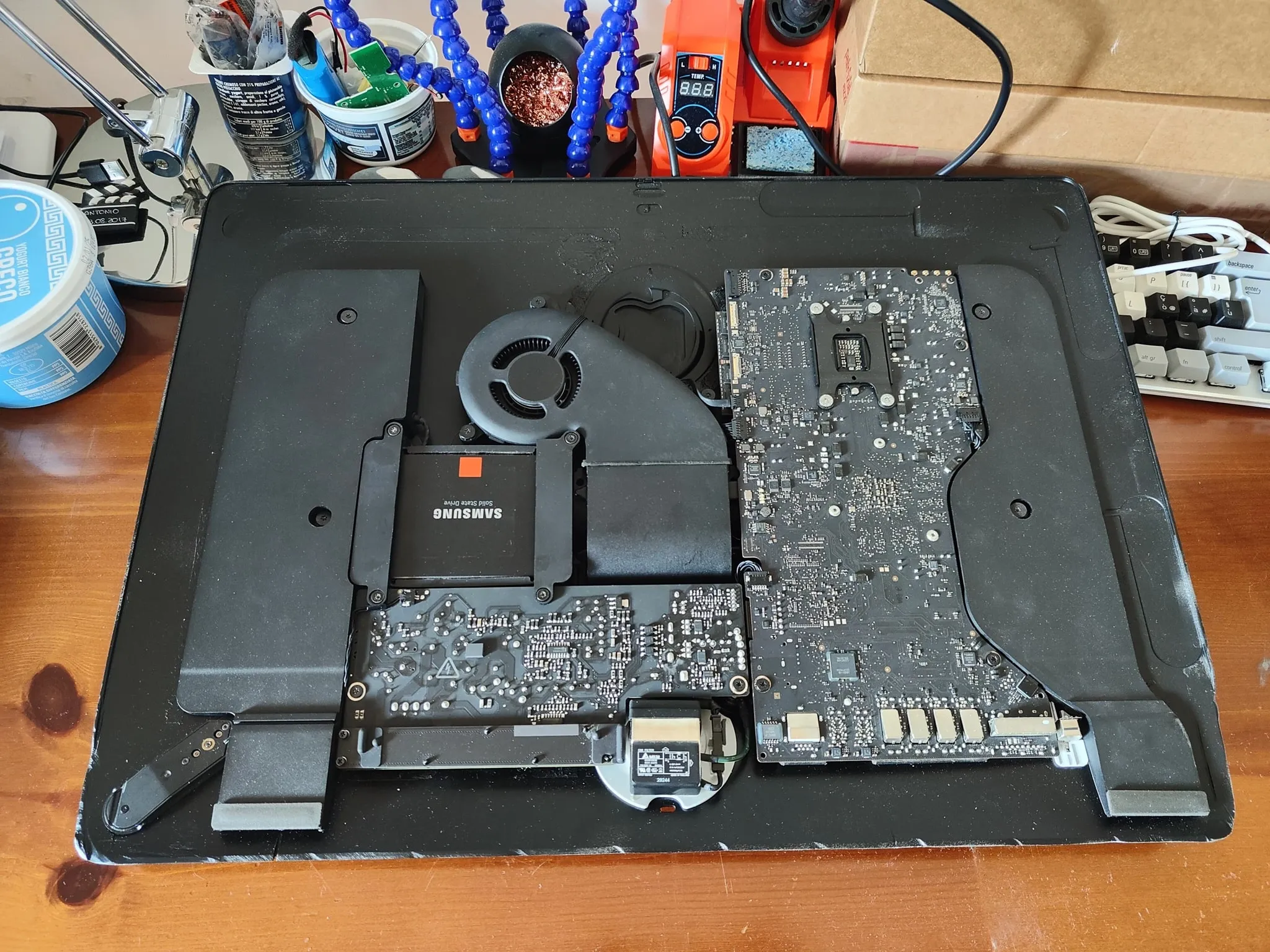iMac open